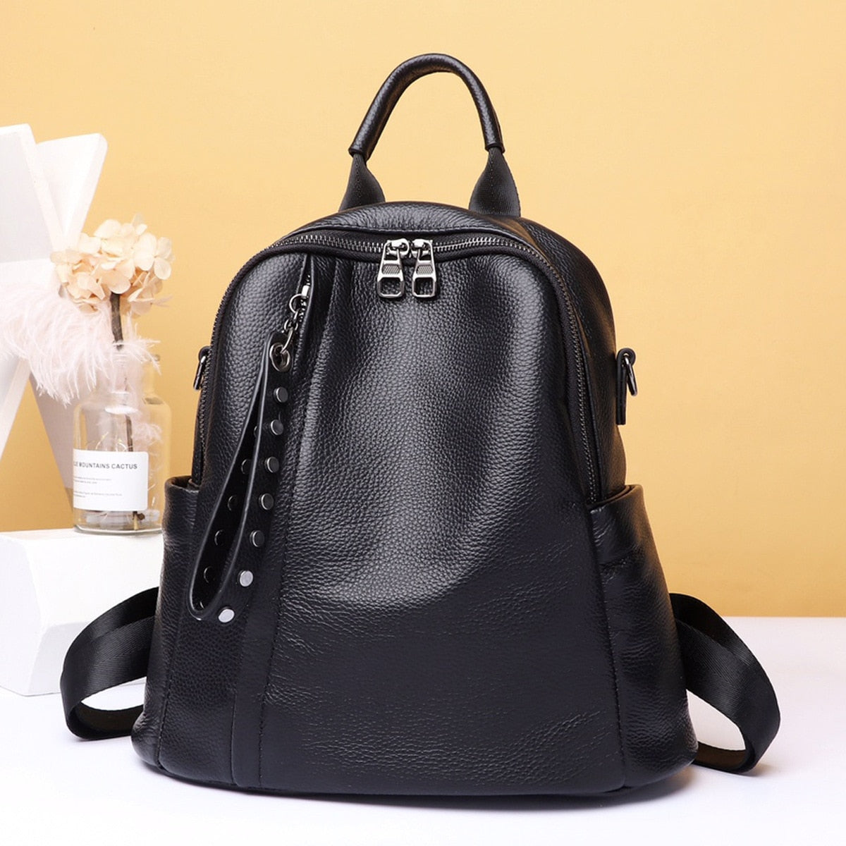 Genuine Leather Backpack Fashion New high-capacity Top Layer Cowhide Backpack Feminina Backpack Good Backpack Black